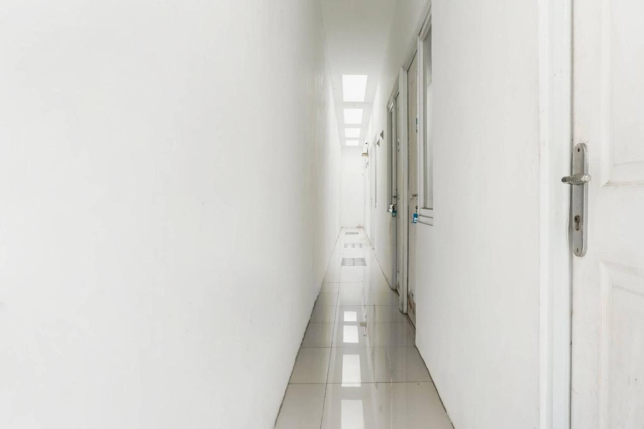 Hotel Super Oyo 91074 Stariez Senen Syariah Jakarta Exteriér fotografie