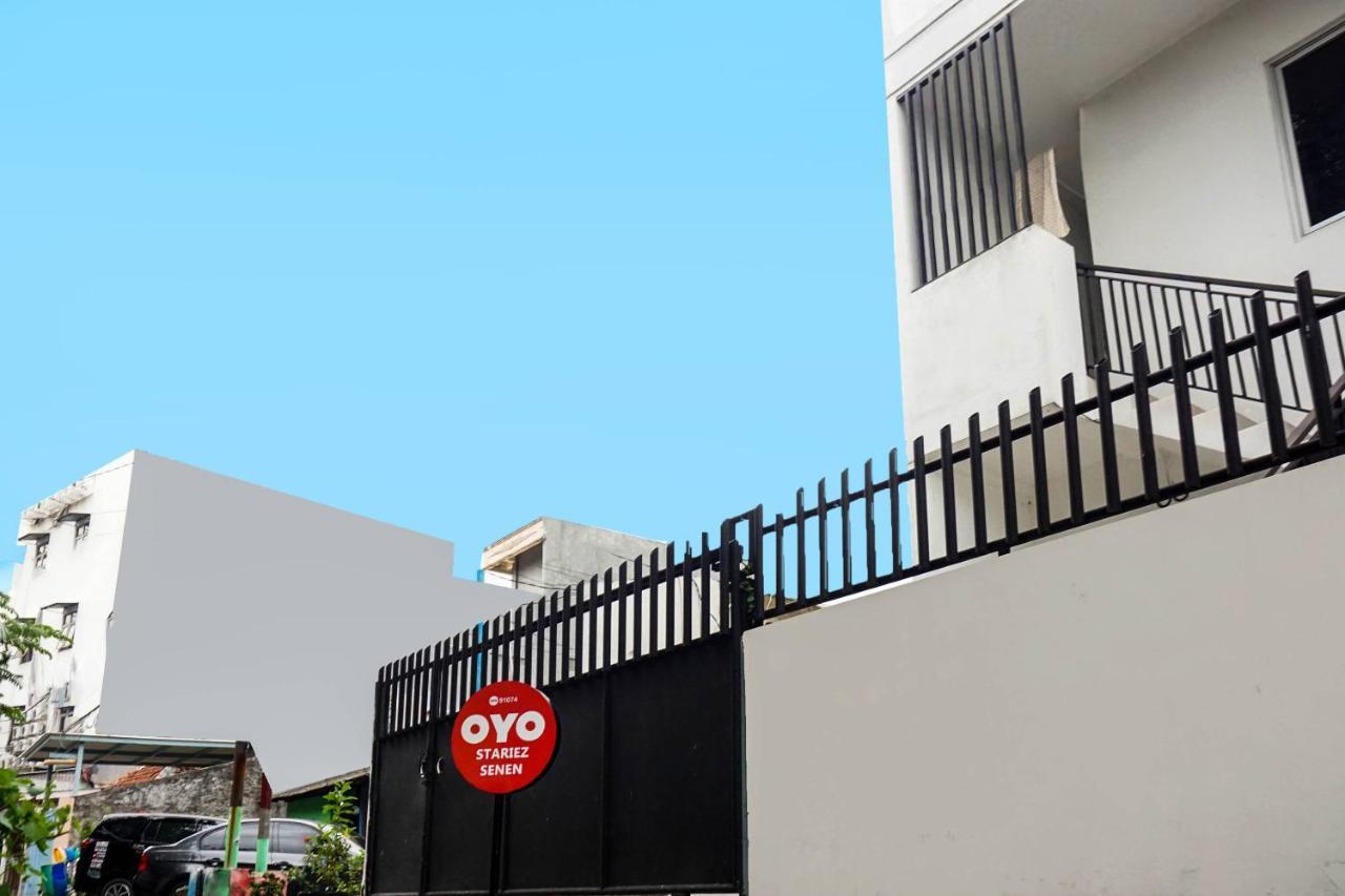 Hotel Super Oyo 91074 Stariez Senen Syariah Jakarta Exteriér fotografie