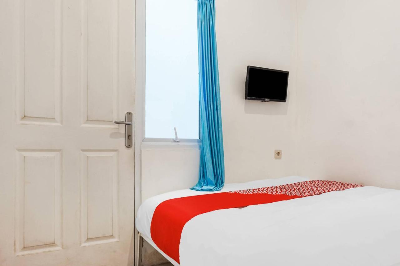 Hotel Super Oyo 91074 Stariez Senen Syariah Jakarta Exteriér fotografie