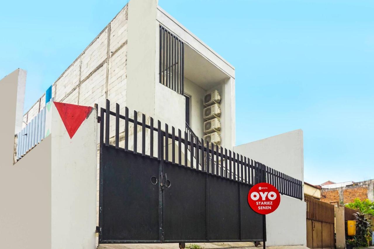 Hotel Super Oyo 91074 Stariez Senen Syariah Jakarta Exteriér fotografie